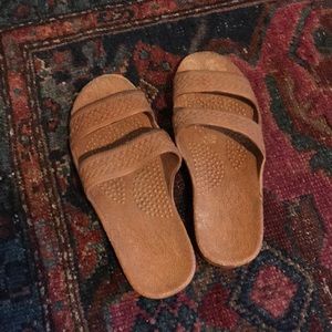 🌱Pali Hawaii Brown Rubber Sandals